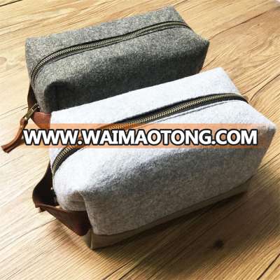 Custom Top Qaulity Dopp Kit With Leather Hanging Wholesale